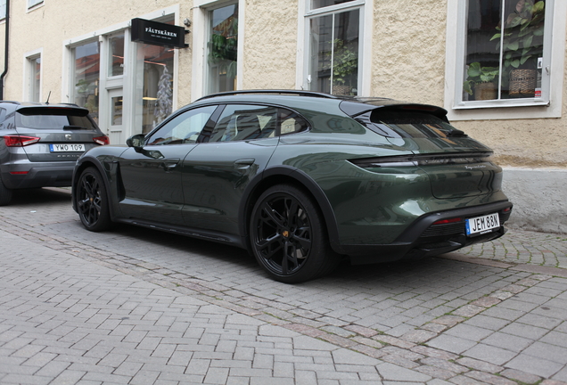 Porsche Taycan Turbo Cross Turismo