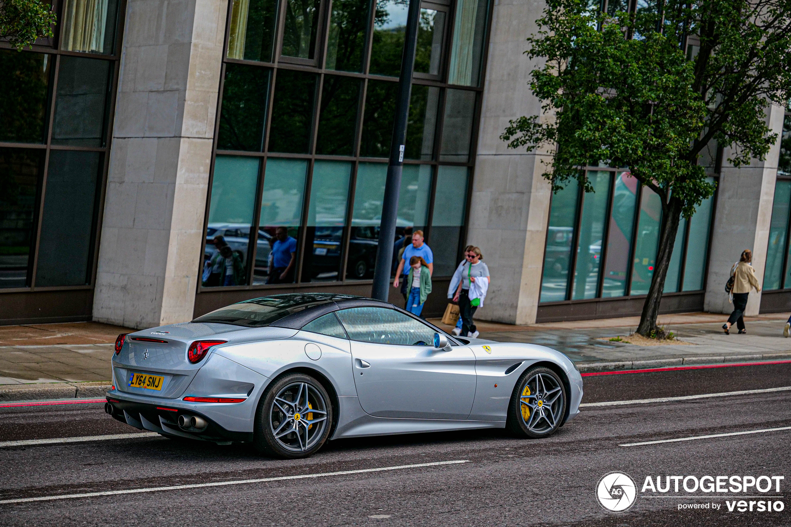 Ferrari California T