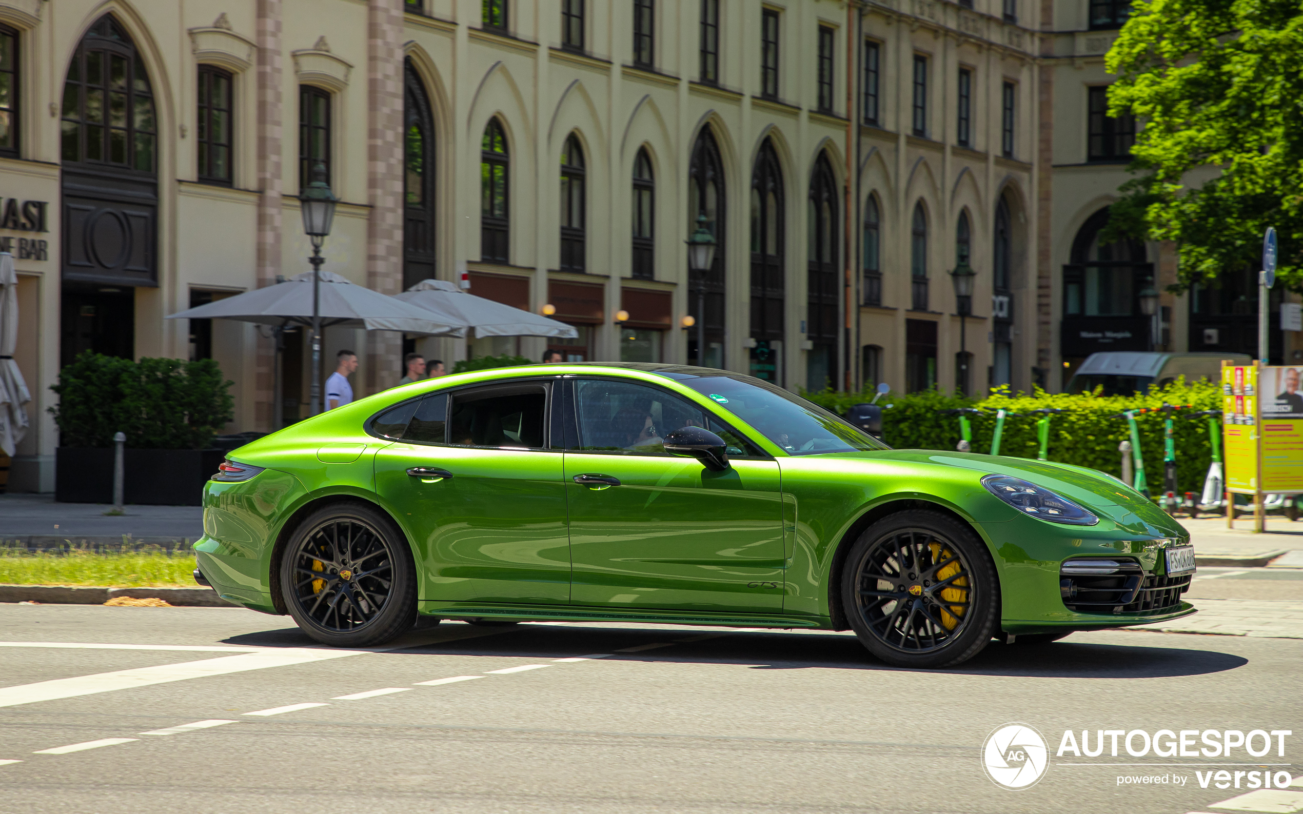 Porsche 971 Panamera GTS MkI