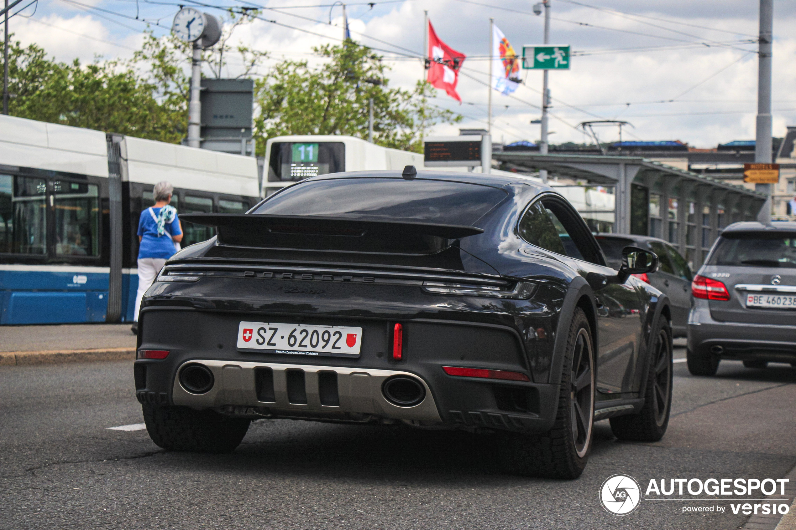 Porsche 992 Dakar