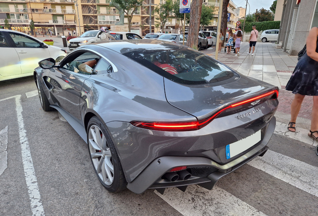 Aston Martin V8 Vantage 2018