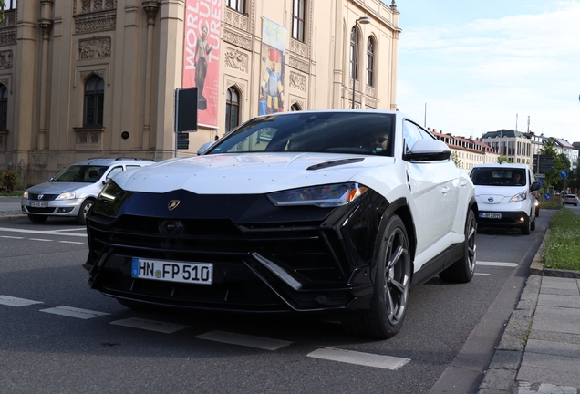 Lamborghini Urus S