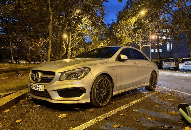 Mercedes-Benz CLA 45 AMG C117