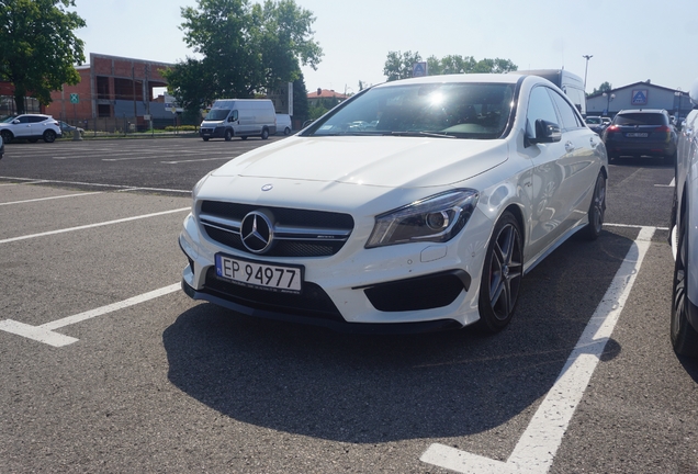 Mercedes-Benz CLA 45 AMG C117