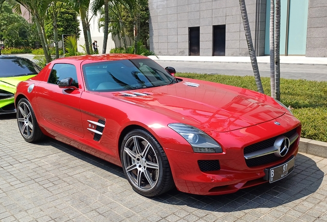 Mercedes-Benz SLS AMG