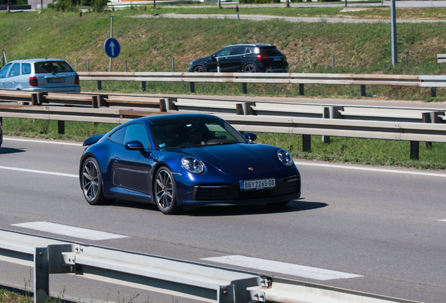 Porsche 992 Carrera 4S