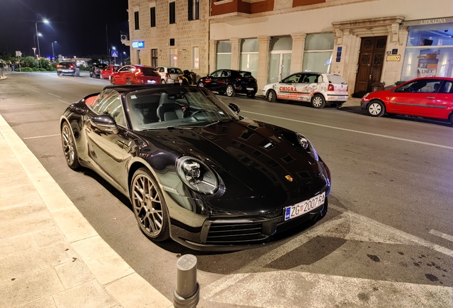 Porsche 992 Carrera 4S Cabriolet