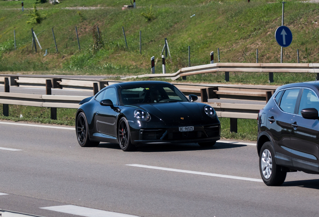 Porsche 992 Carrera GTS