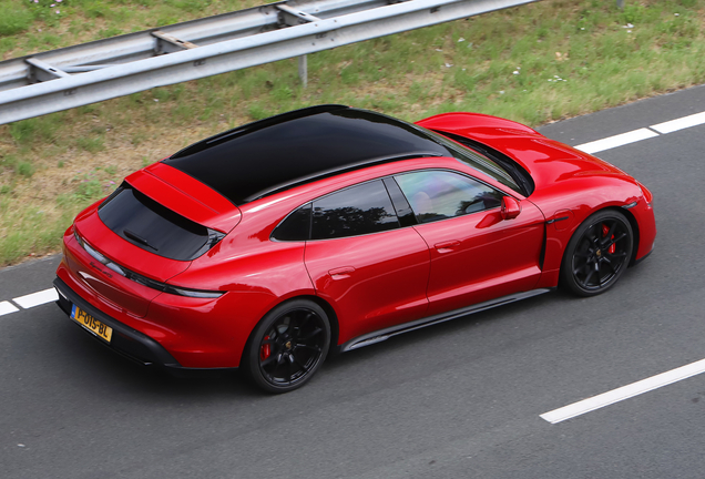 Porsche Taycan GTS Sport Turismo