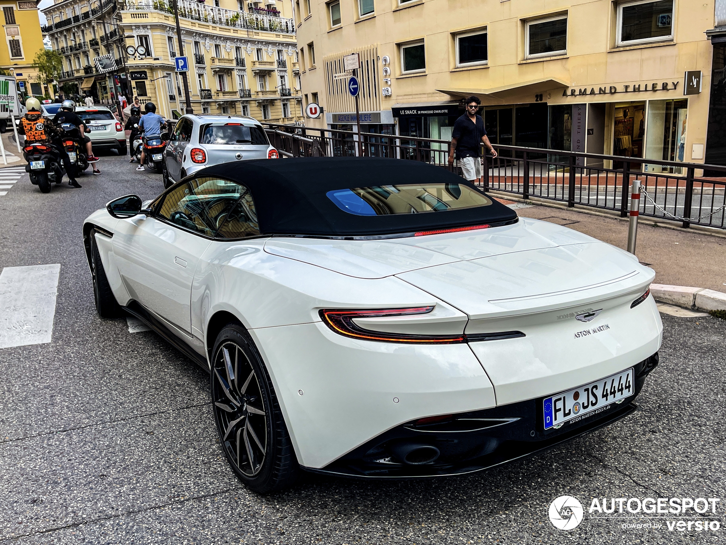 Aston Martin DB11 V8 Volante