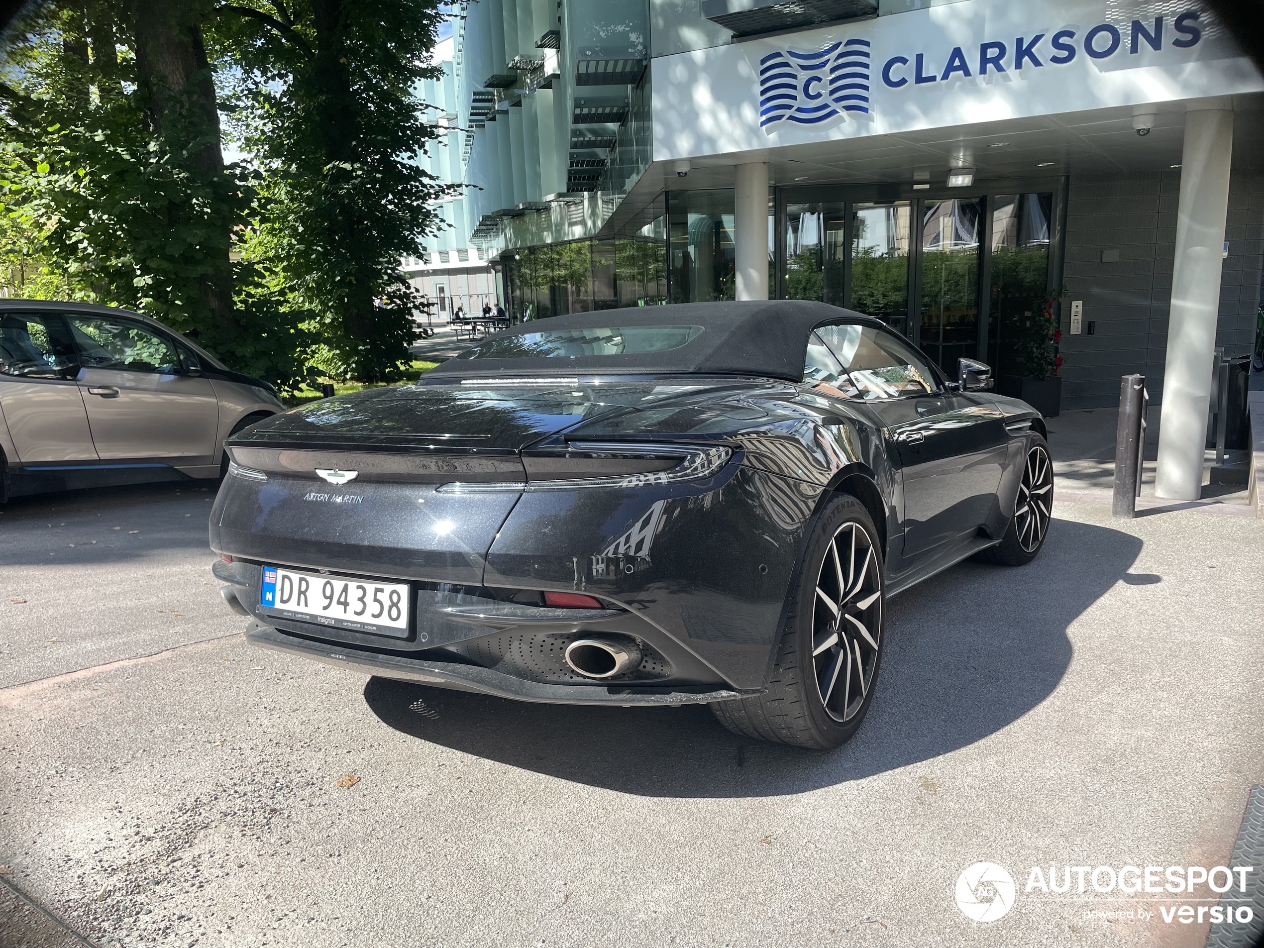 Aston Martin DB11 V8 Volante