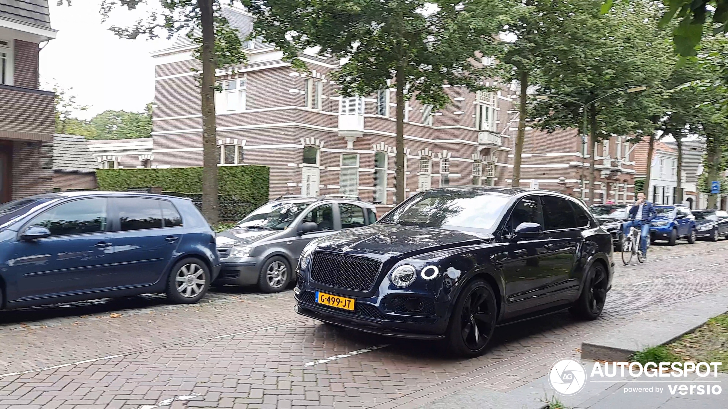 Bentley Bentayga V8