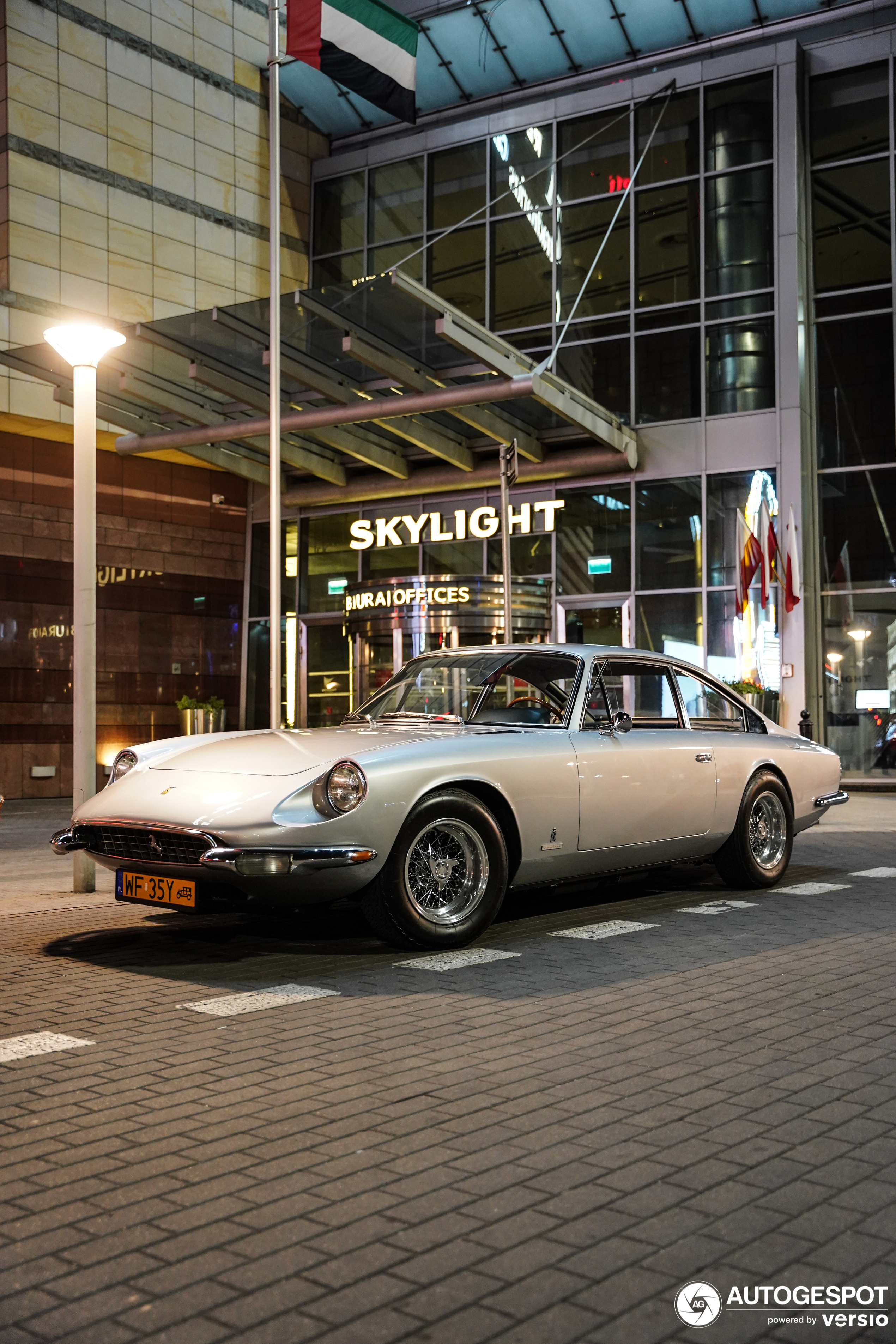 Ferrari 365 GT 2+2