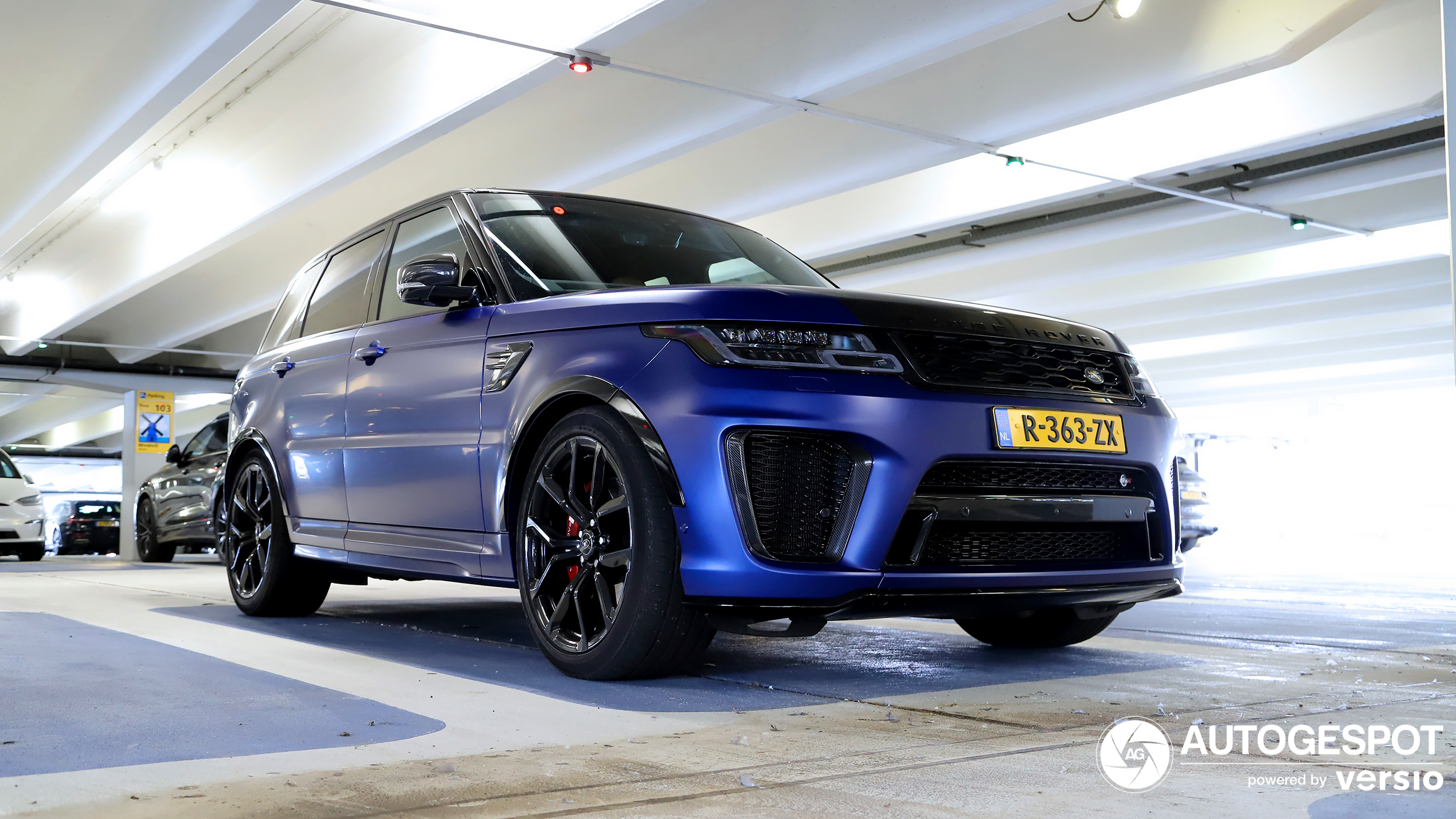 Land Rover Range Rover Sport SVR 2018 Carbon Edition