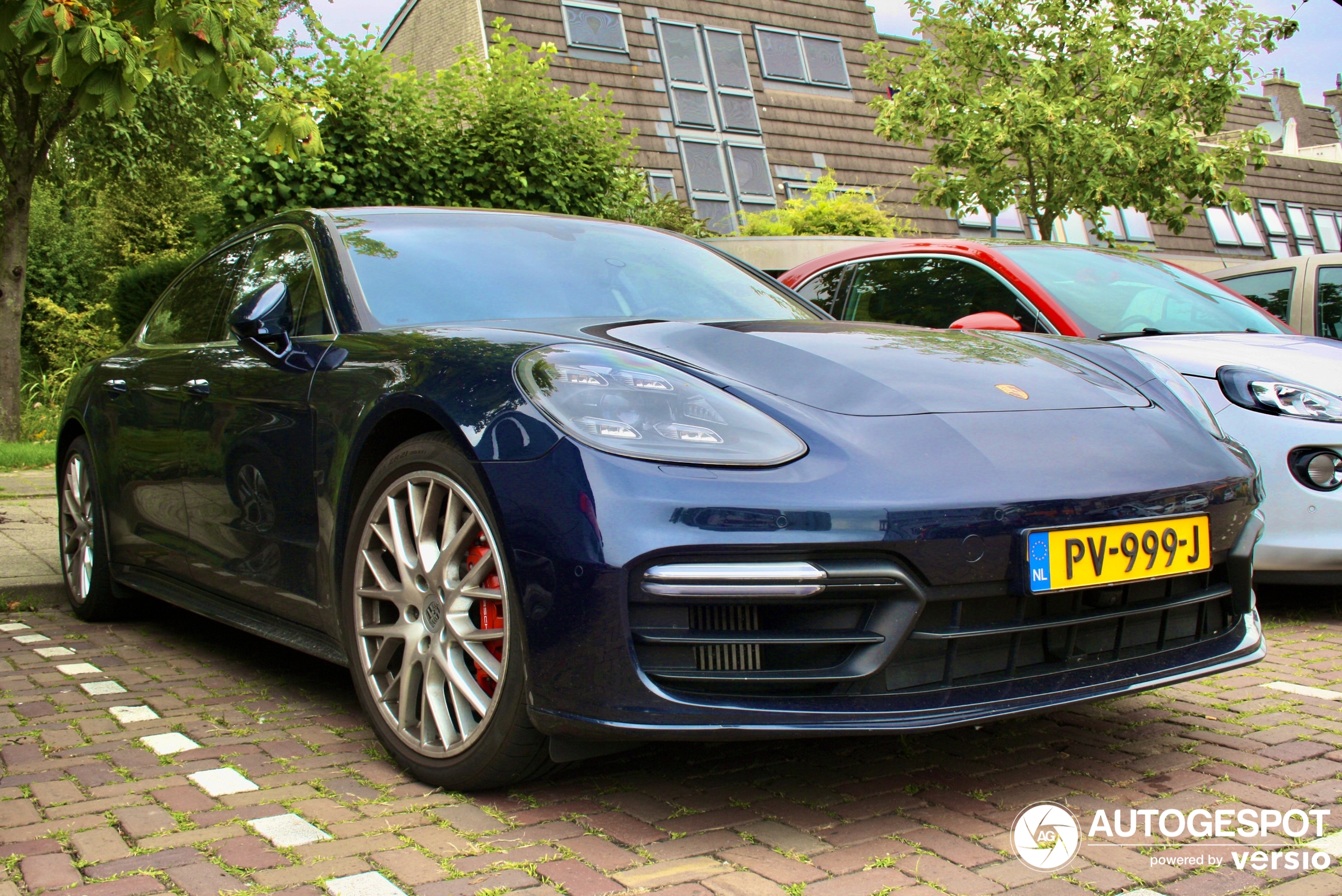 Porsche 971 Panamera Turbo Executive