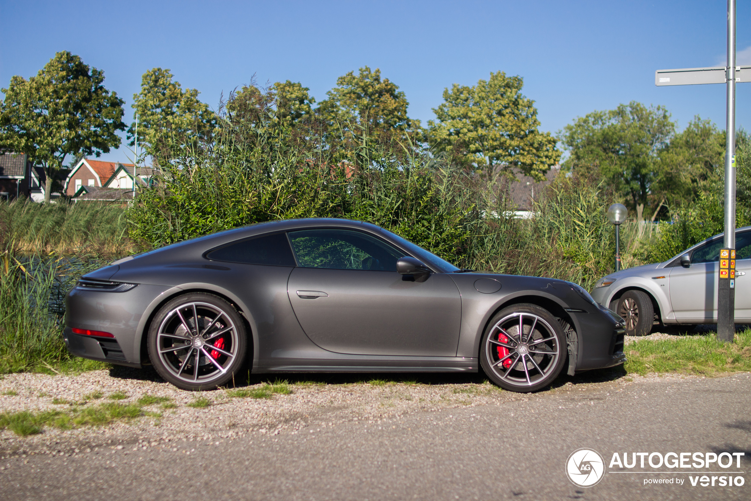 Porsche 992 Carrera 4S