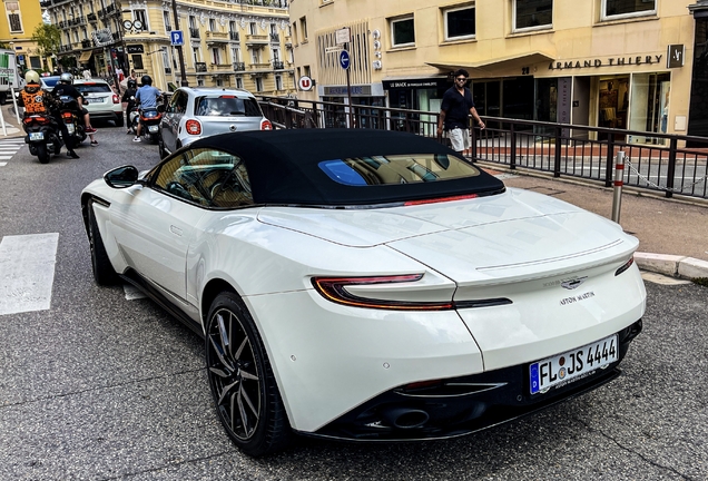 Aston Martin DB11 V8 Volante