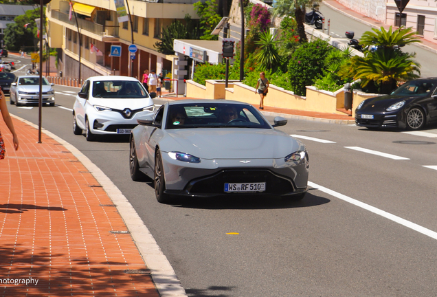 Aston Martin V8 Vantage 2018