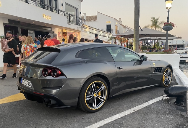 Ferrari GTC4Lusso