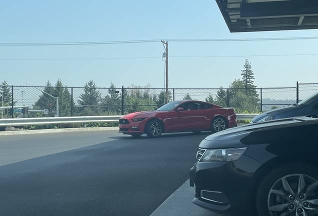 Ford Mustang GT 2015