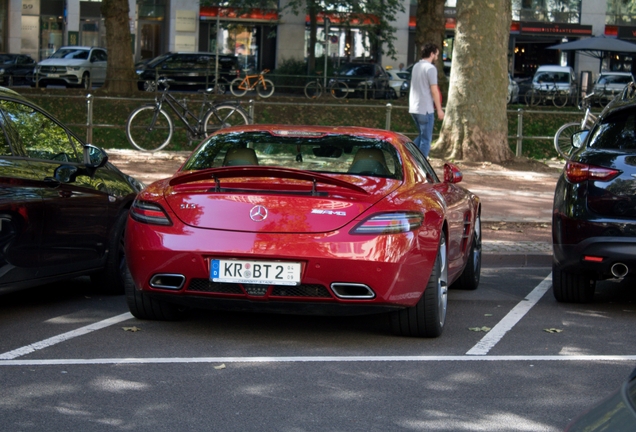 Mercedes-Benz SLS AMG