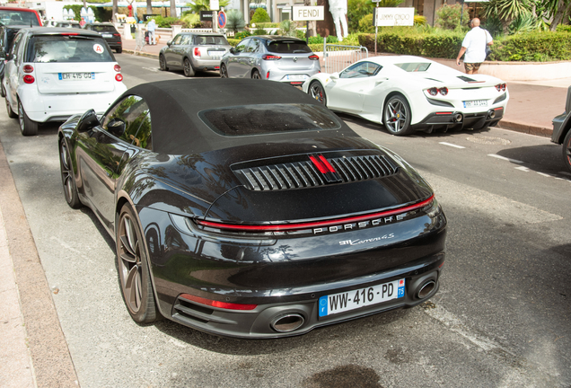 Porsche 992 Carrera 4S Cabriolet