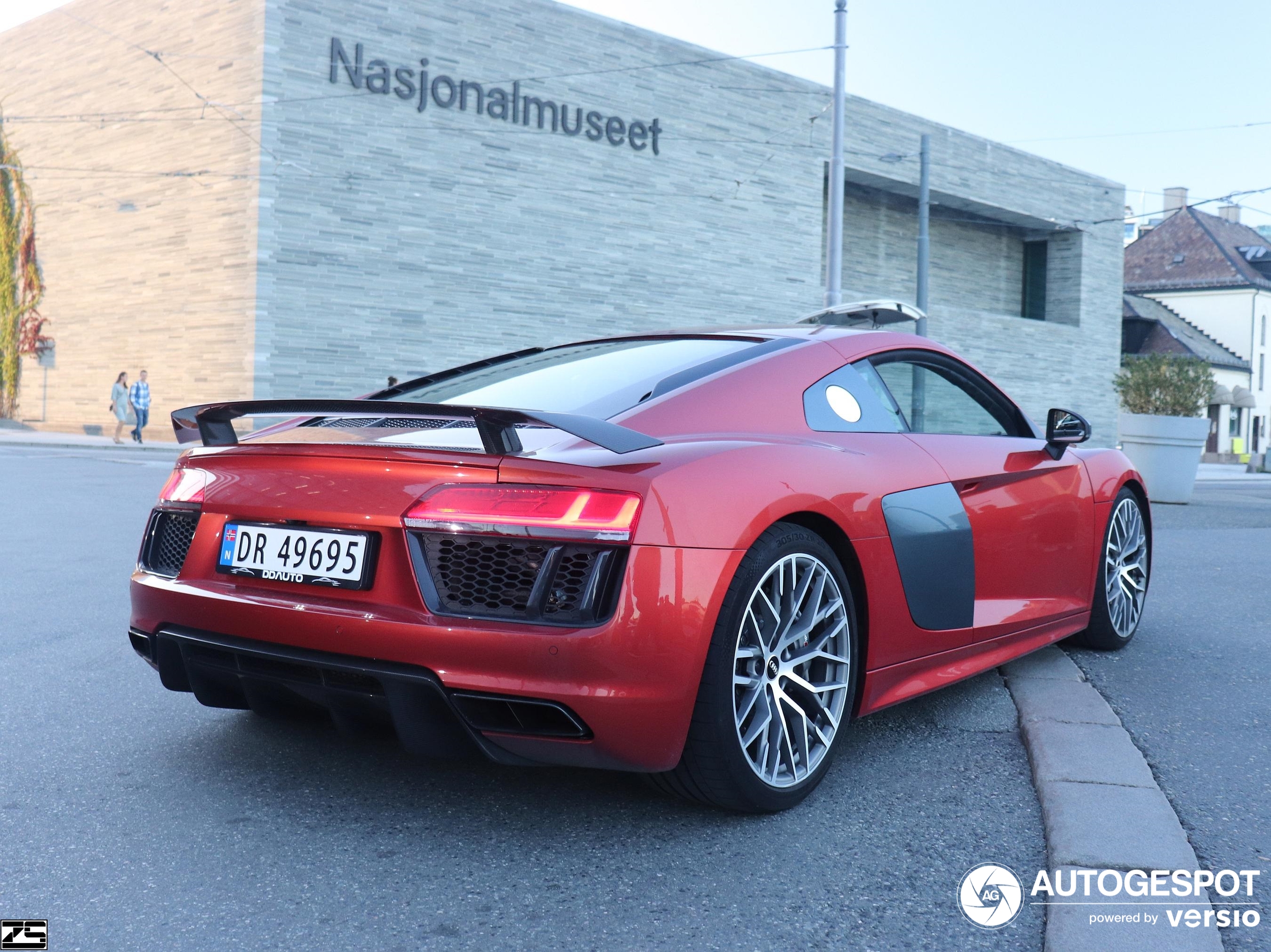 Audi R8 V10 Plus 2015