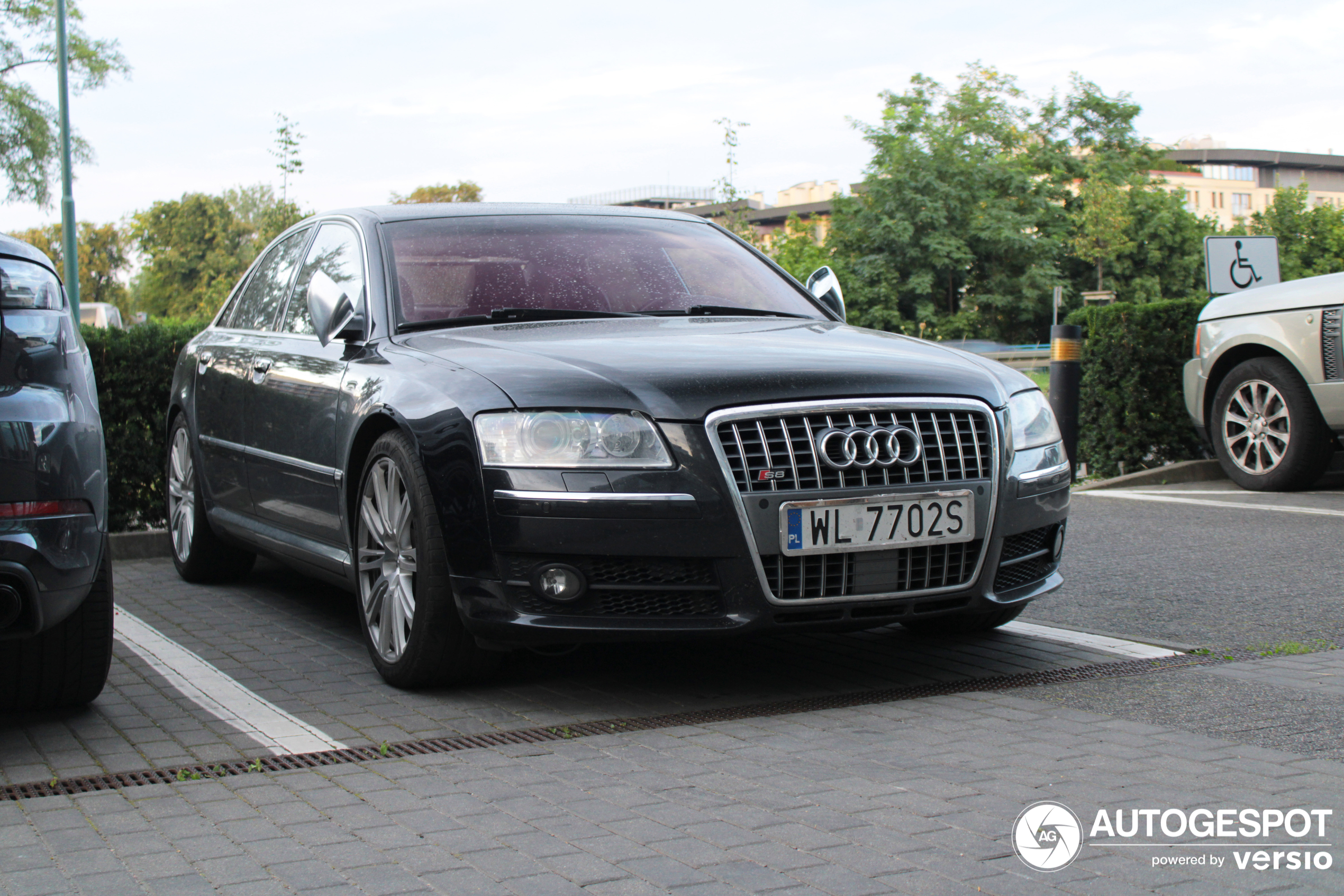 Audi S8 D3