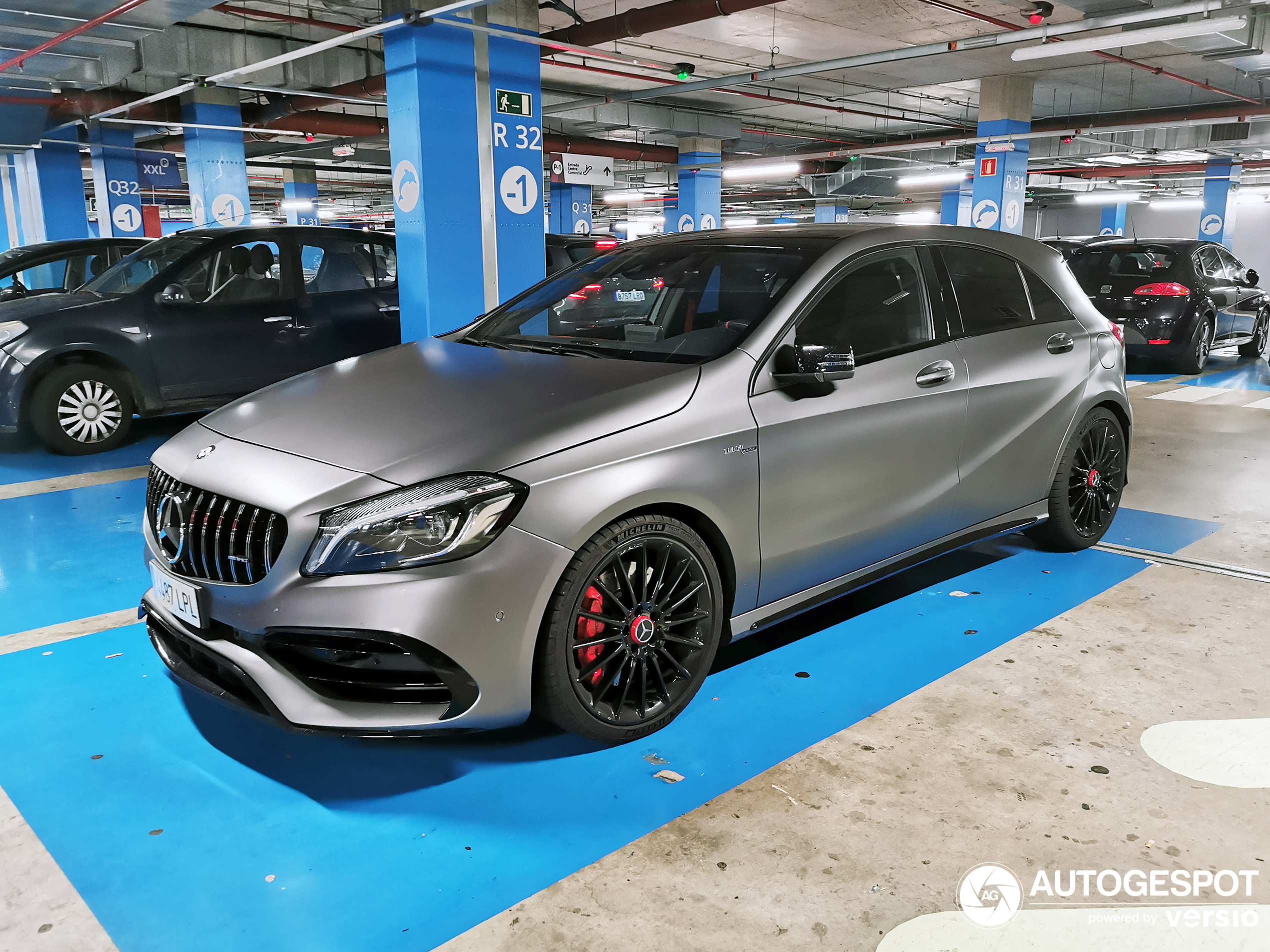 Mercedes-AMG A 45 W176 2015