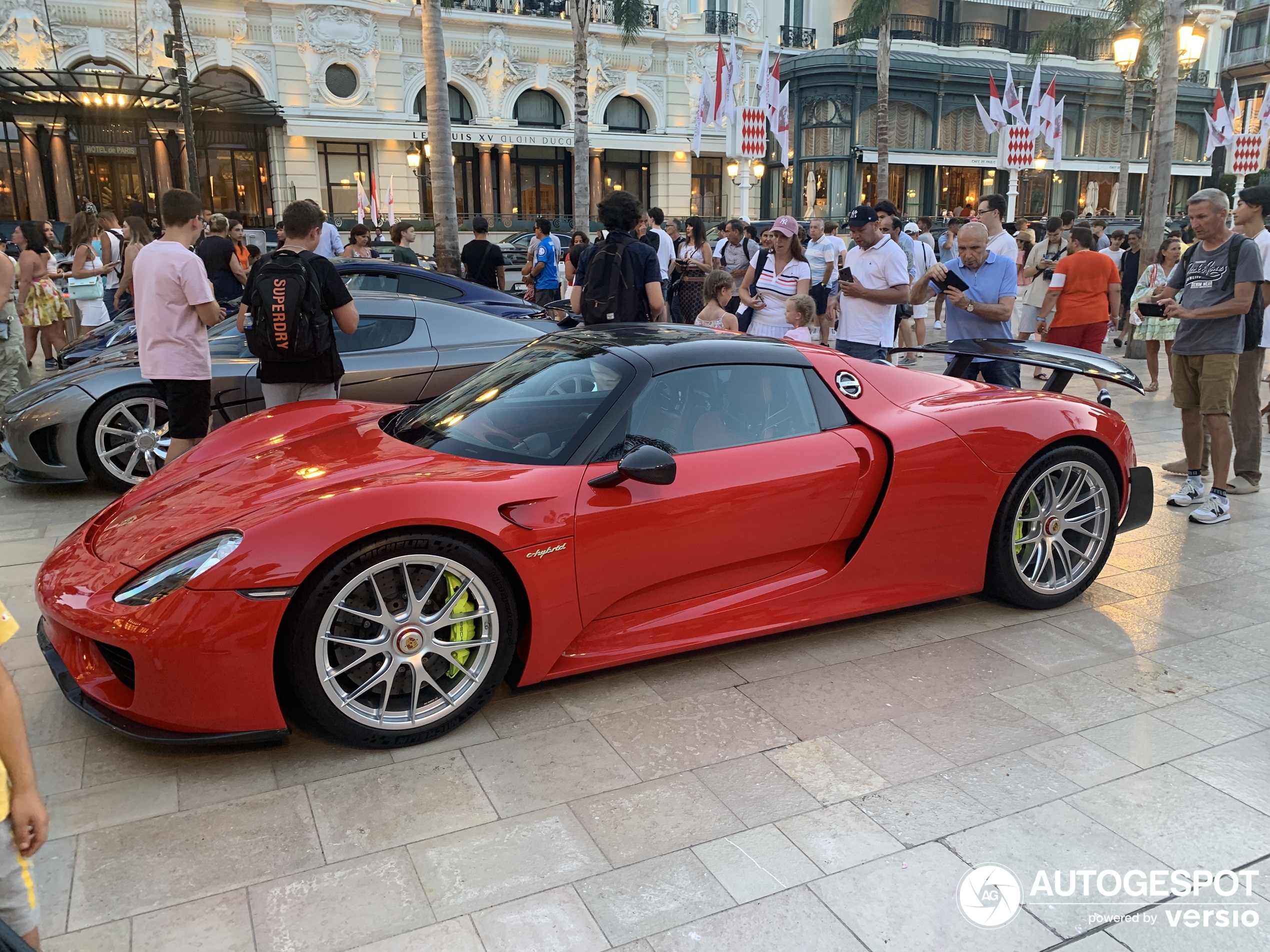 Porsche 918 Spyder Weissach Package