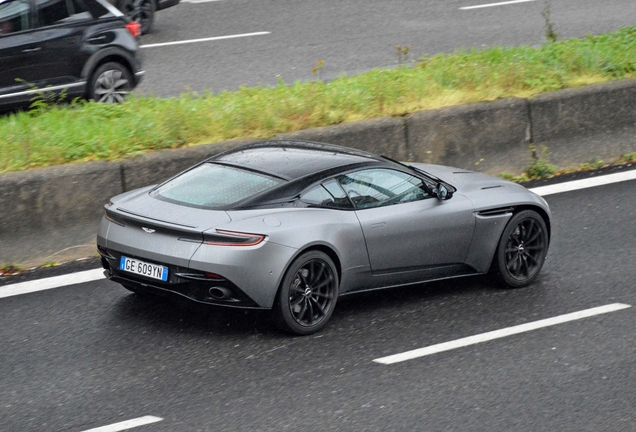 Aston Martin DB11