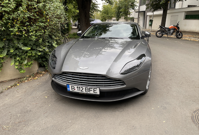 Aston Martin DB11 V8