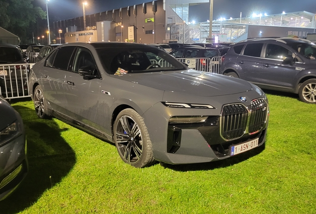 BMW M760e xDrive