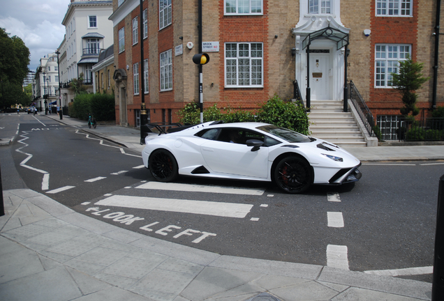 Lamborghini Huracán LP640-2 STO