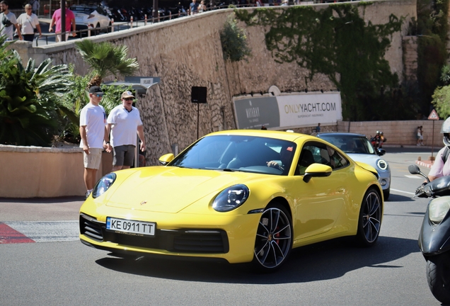 Porsche 992 Carrera 4S