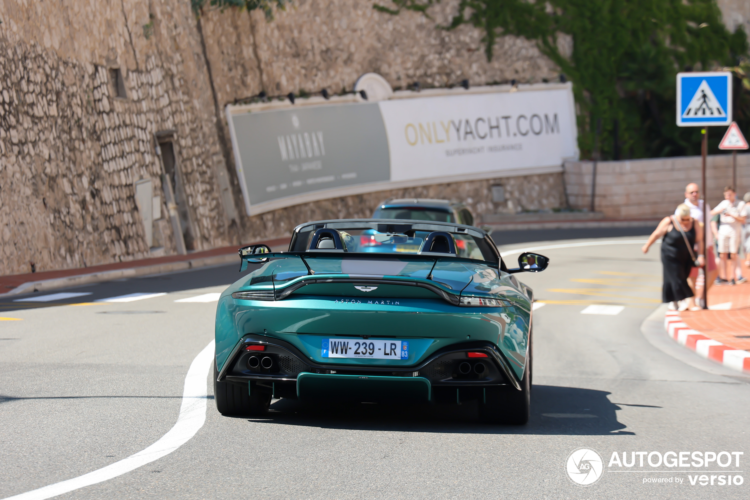 Aston Martin V8 Vantage Formula 1 Edition Roadster