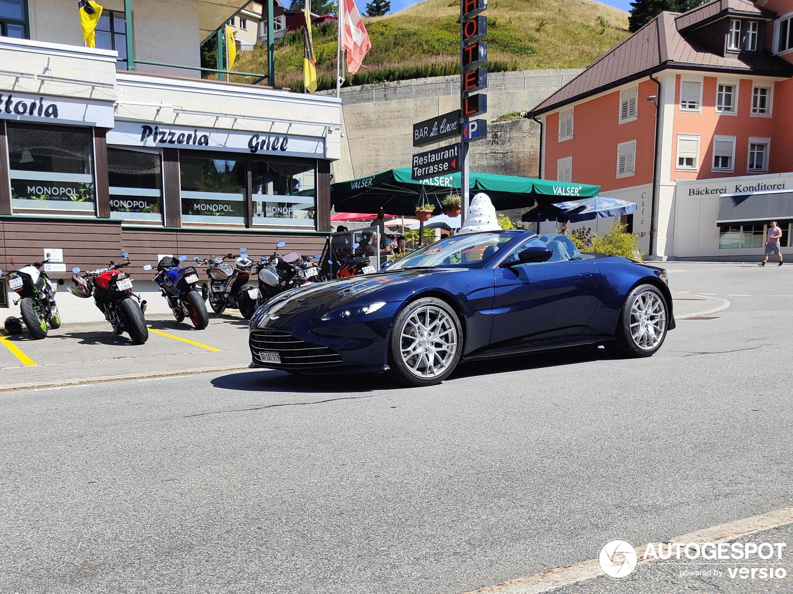 Aston Martin V8 Vantage Roadster 2020