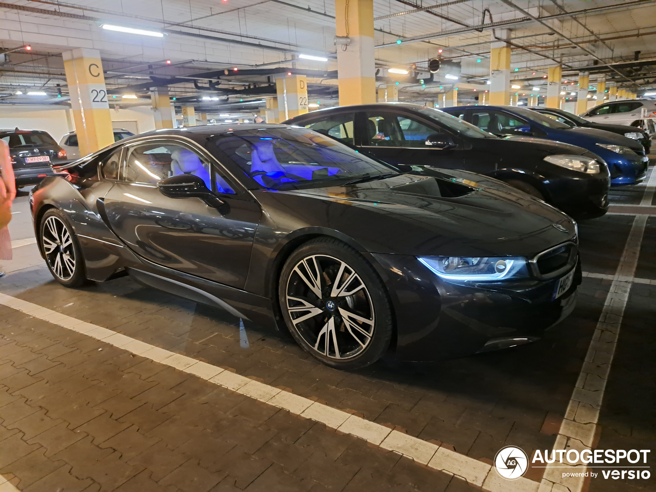 BMW i8