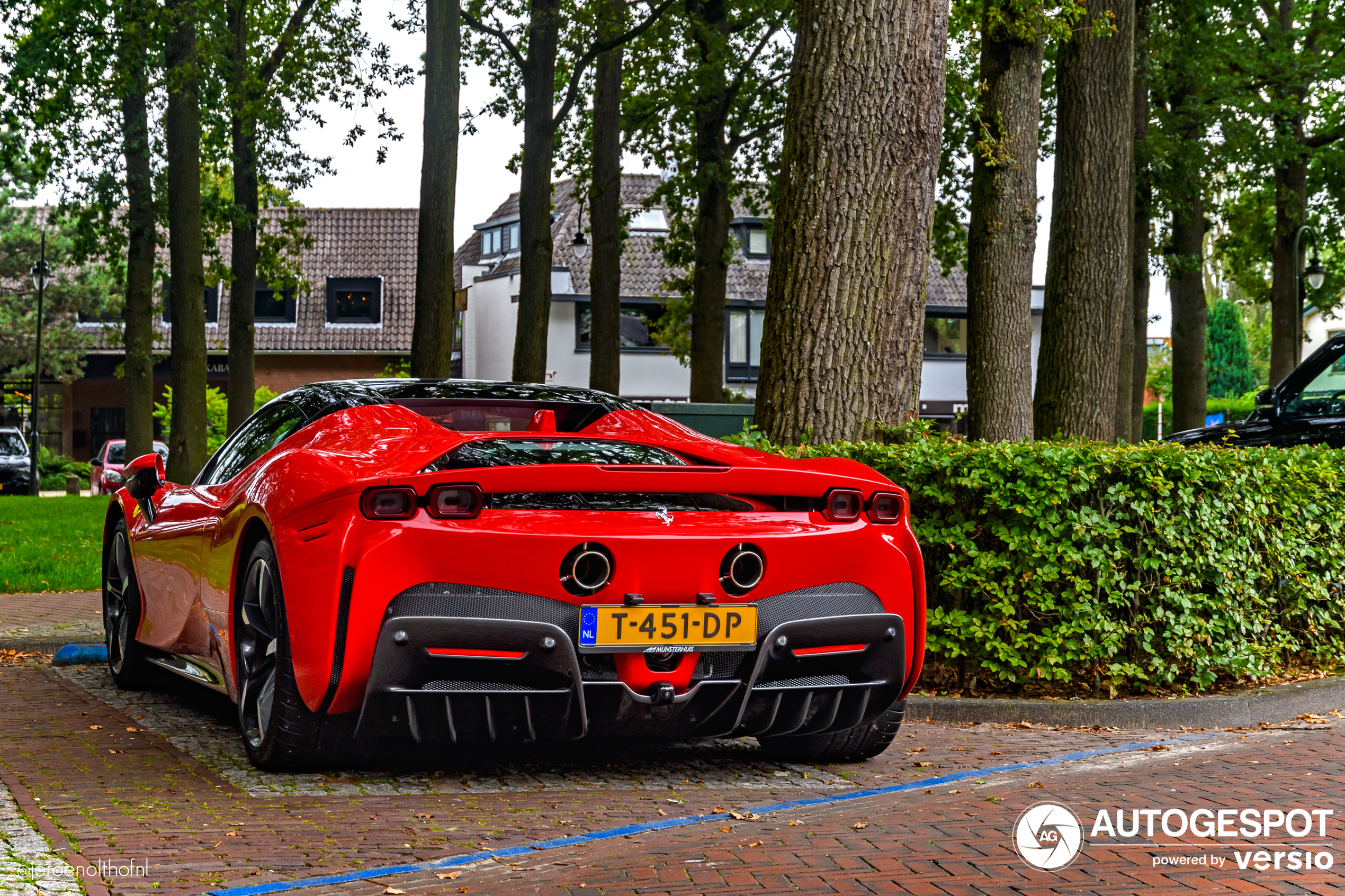 Ferrari SF90 Spider