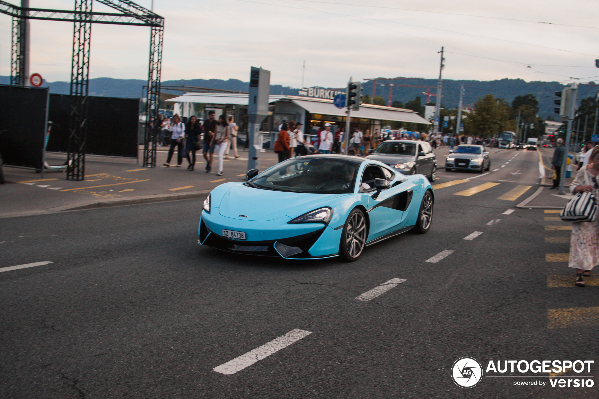 McLaren 570GT