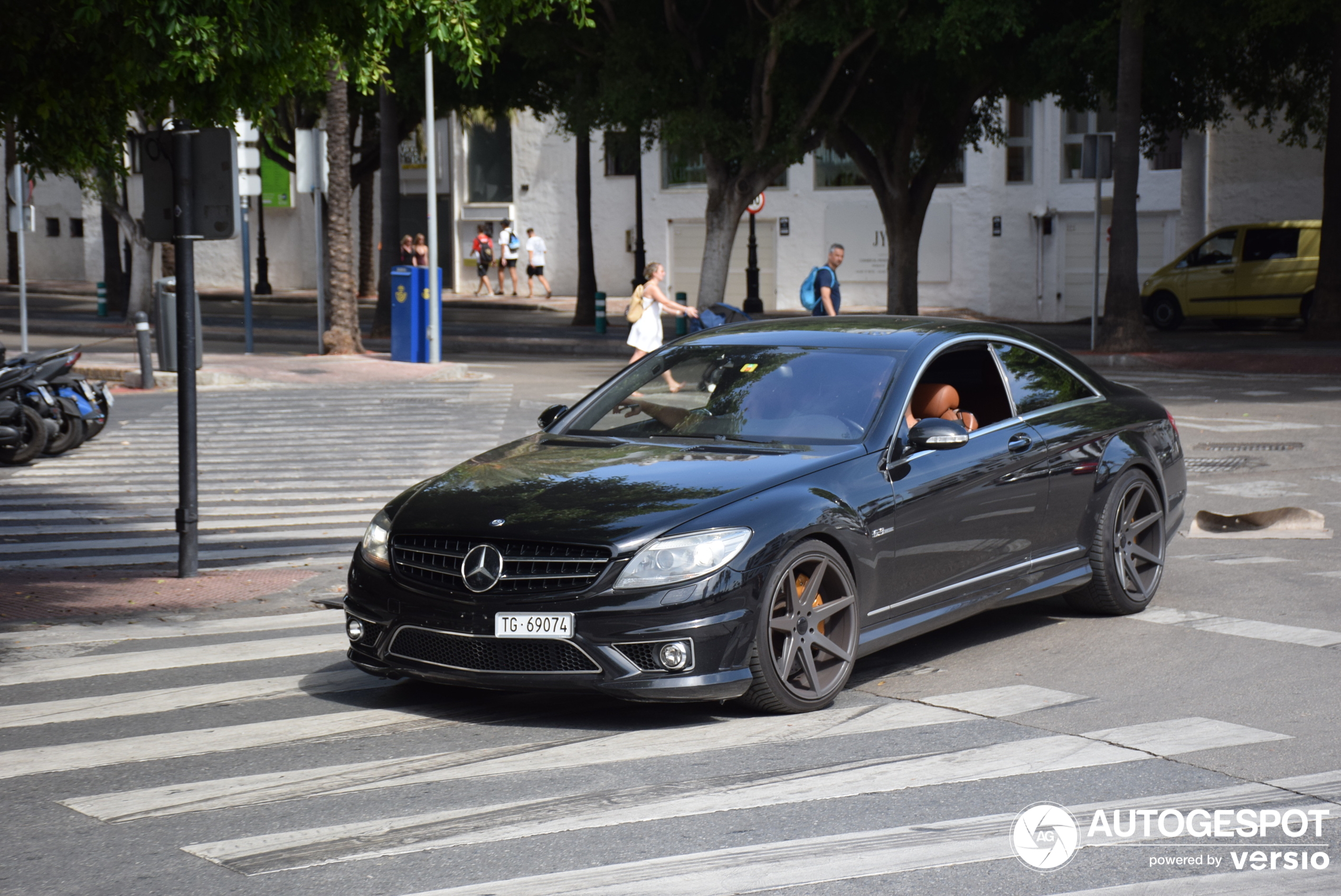 Mercedes-Benz CL 63 AMG C216