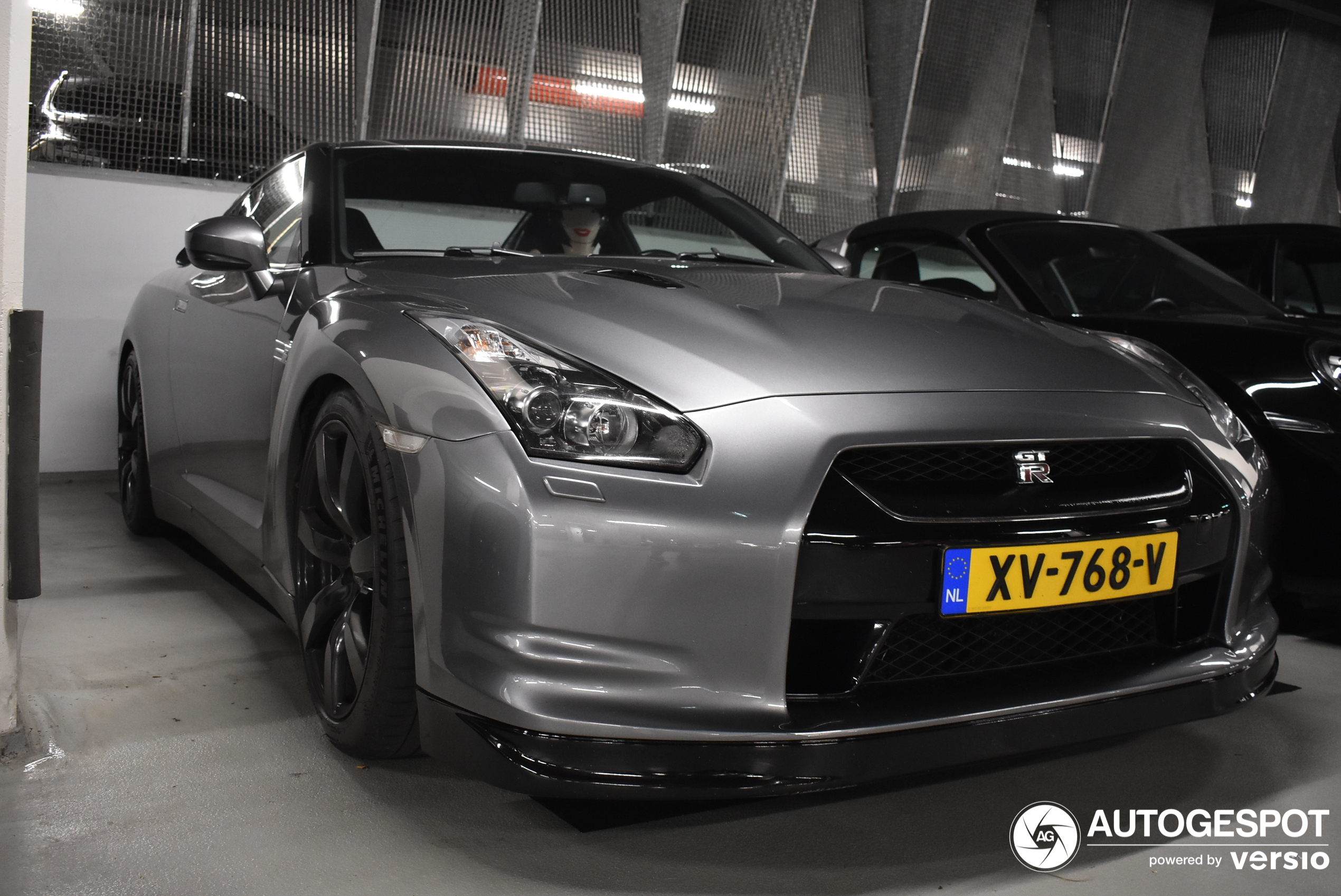 Nissan GT-R