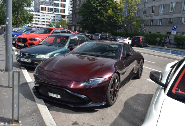 Aston Martin V8 Vantage 2018