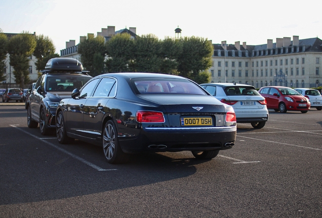 Bentley Flying Spur V8