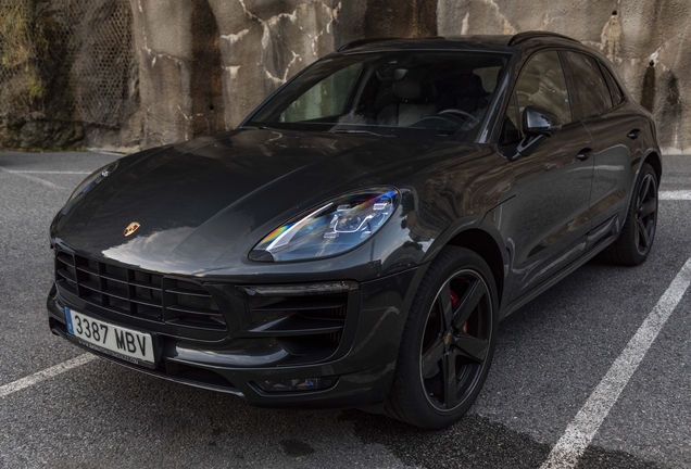 Porsche 95B Macan GTS