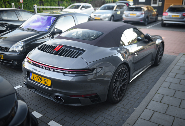 Porsche 992 Carrera 4S Cabriolet