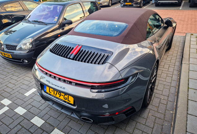 Porsche 992 Carrera 4S Cabriolet