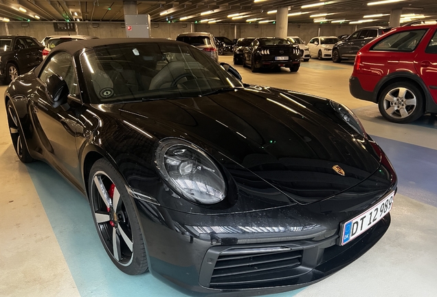 Porsche 992 Carrera 4S Cabriolet