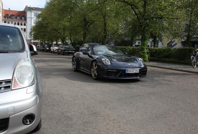 Porsche 992 Carrera 4S Cabriolet