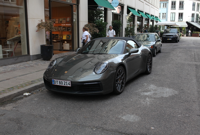 Porsche 992 Carrera 4S Cabriolet